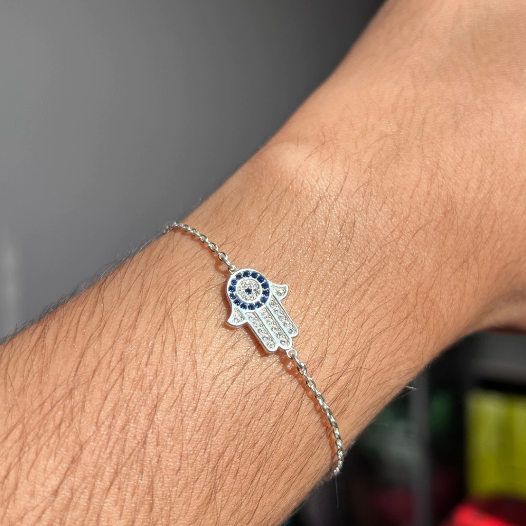 Pulseira Mão de Hamsá Cravejada