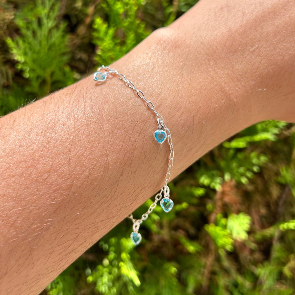 Pulseira Corações Azul Bebê
