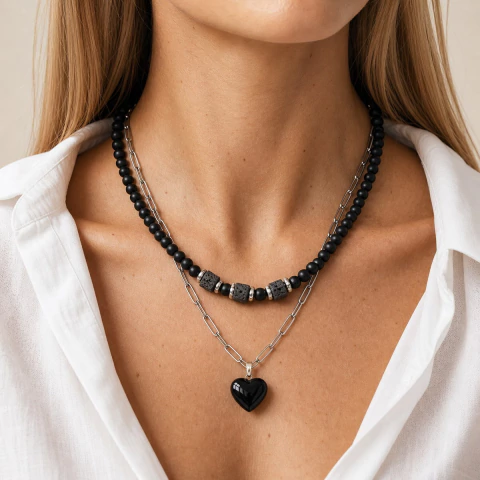 Conjunto cadena Piedras Negras Corazon en internet