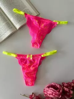 Calcinha Manu de renda Sexy Colors Forro de Algodão