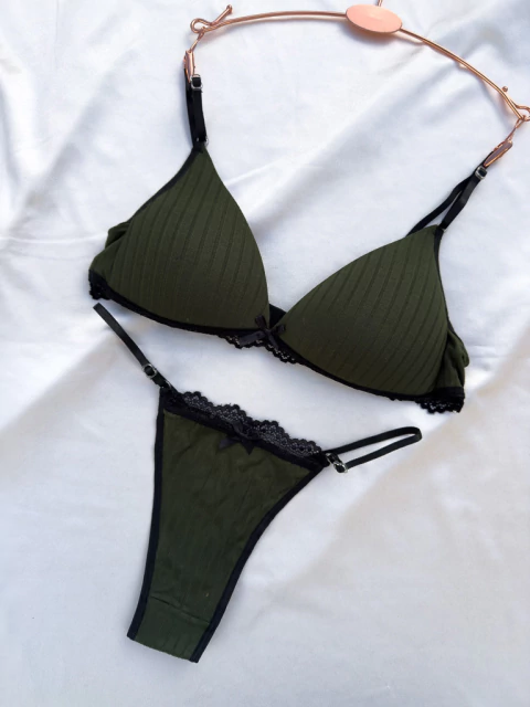 CONJUNTO MARTINA VERDE OSCURO - comprar online