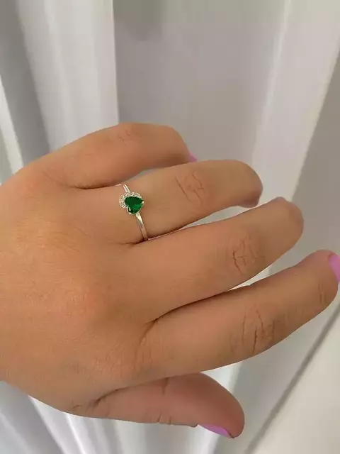 ANEL CORAÇÃO PEDRA VERDE ESMERALDA