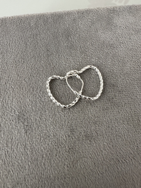 ARGOLA TORCIDA CORAÇÃO 1,8cm