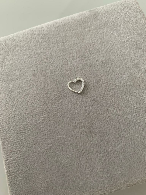 PIERCING CORAÇÃO CRAVEJADO TORÇÃO