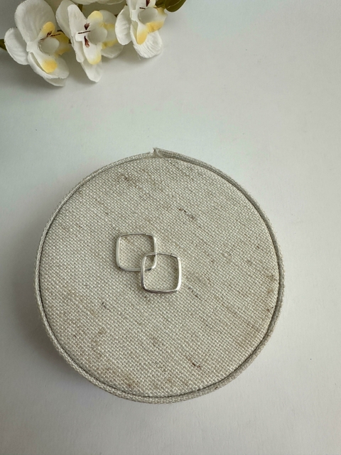 BRINCO ARGOLA QUADRADO 1,4cm