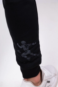 Imagen de Jogger Diego Frisa