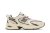 Tênis New balance 530 marrom na internet