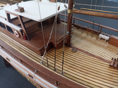 Yacht Bruma 1:43 KIT para montar