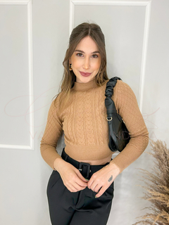 Cropped Modal Nina