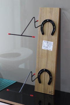 SUPORTE PARA CHAPEUS VERT 2