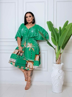Vestido Plus Size Midi Soltinho com Estampa/Liso - comprar online