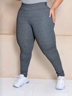 Calça Legging Feminina Plus Size Poliamida Grossa Academia na internet