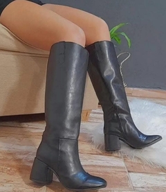 8300 BOTAS LARGAS DE VESTIR