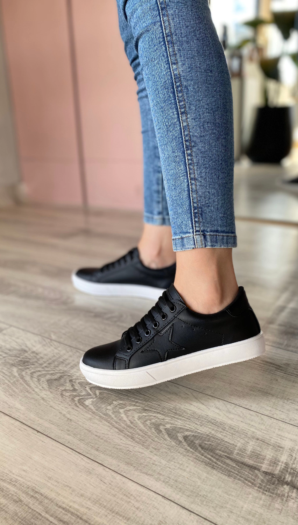 STAR NEGRA