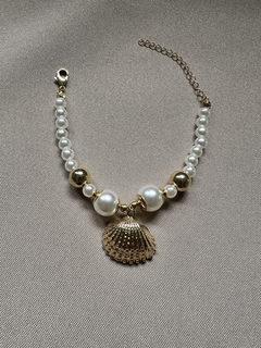 Pulseira Pérola com Concha Dourado - comprar online