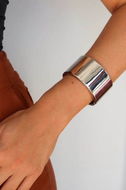 Bracelete tubo maximalista prata