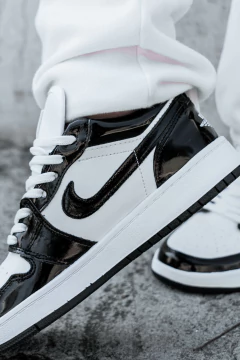 Jordan low blanco y negro charol - tienda online