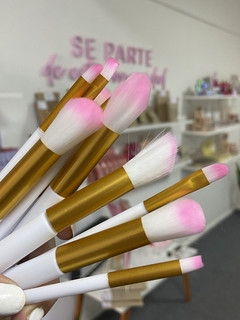Set de 10 brochas + estuche :) - tienda online