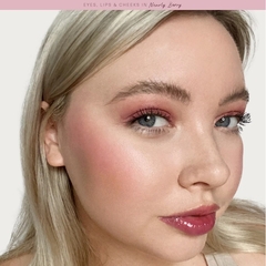 Rare Beauty Stay Vulnerable Melting Cream Blush-Nearly Berry - comprar online