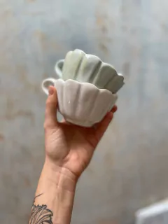 TAZA ANTONIETA con plato en internet