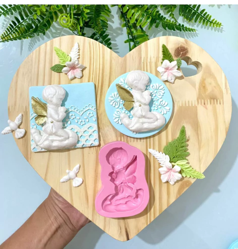 MOLDE DE SILICONE ANJINHO ORANDO