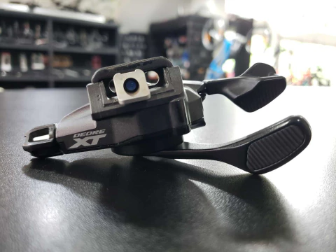 Alavanca De Câmbio Shimano Deore Xt M8100 I-spec Direto 12v