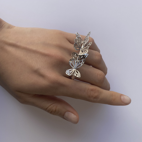 Anillo de 4 mariposas de plata