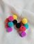 Brinco Pompons coloridos