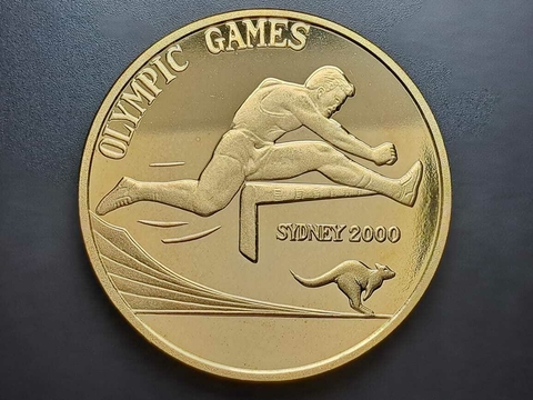 Coréia do Norte, 1 won, 2001, FC "Proof", Comem. Jogos Olímpicos Sydney 2000 - 100 metros com barreiras, latão, 28gr, 40,1mm