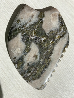 Imagen de PROMO GUA SHA FLOK DENTADA PIEDRAS ÓNIX