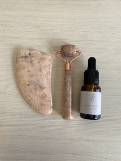 PROMO KIT GUA SHA NUBE + MINI ROLLER PIEDRAS ÓNIX + ACEITE DE JOJOBA DE 15 ml - Lena Vegetal
