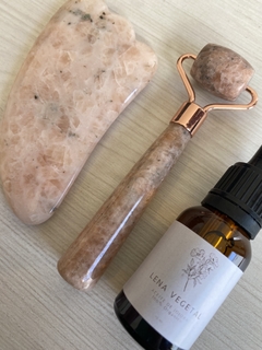 PROMO KIT GUA SHA NUBE + MINI ROLLER PIEDRAS ÓNIX + ACEITE DE JOJOBA DE 15 ml - comprar online