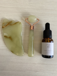 PROMO KIT GUA SHA NUBE + MINI ROLLER PIEDRAS ÓNIX + ACEITE DE JOJOBA DE 15 ml en internet