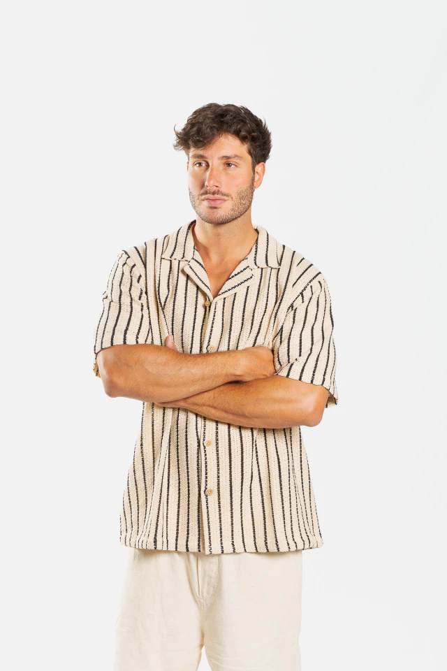 CAMISA M/C LINED TEJIDA CRUDO