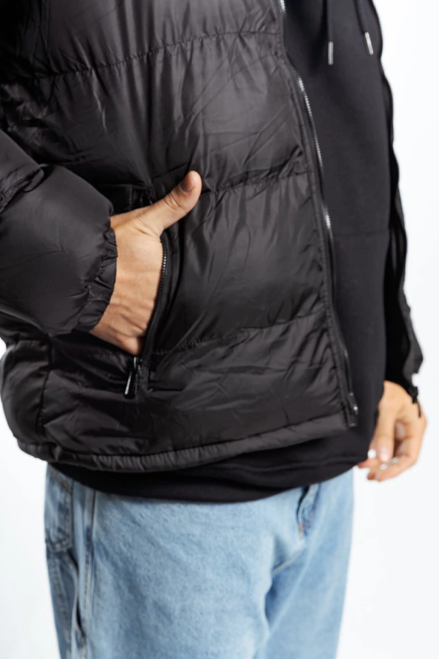 CAMPERA ASTRA UNIQ TEDDY BLACK — imagen 3