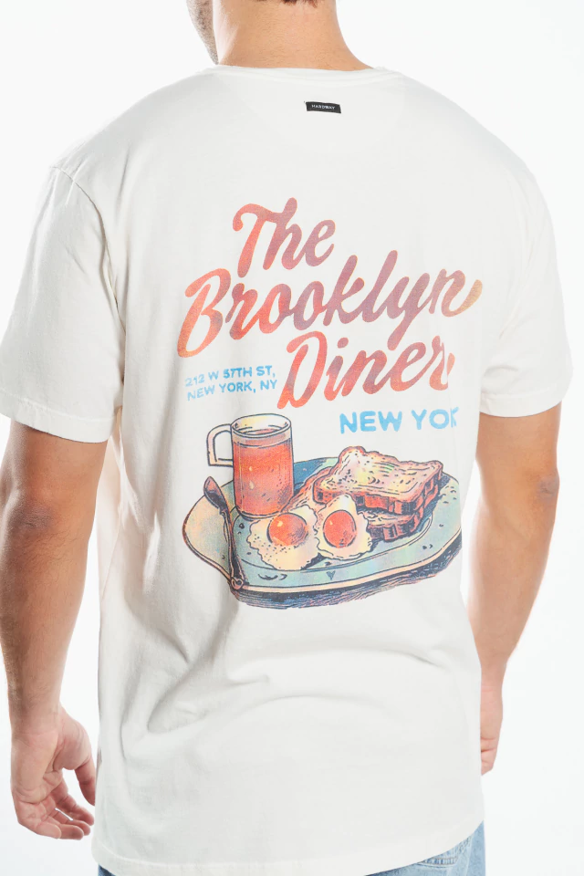 REMERA BROOKLYN DINER RLX CRUDO