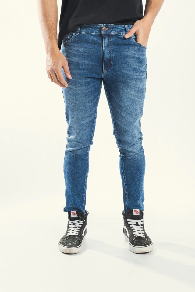 JEAN BUGS CARROT LIGHT BLUE