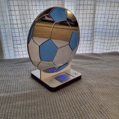 Velador Touch Pelota de fútbol espejado en internet