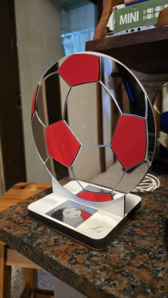 Velador Touch Pelota de fútbol espejado en internet