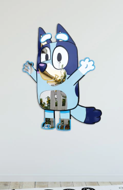 Figura Bluey con detalles en acrílico espejo - Trikceri