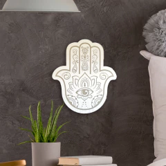 Mano de Fátima en espejo acrílico plateado grabado