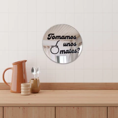 Cuadro espejado Tomamos unos mates? en internet