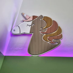 Imagen de Espejo acrílico forma Unicornio inastillable