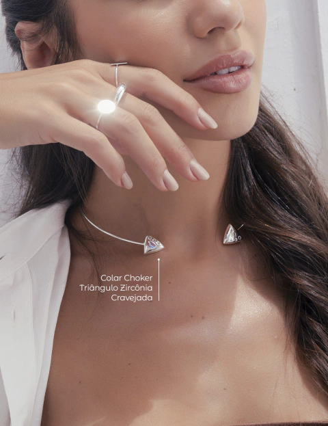 Colar Choker Triângulo Zircônia Cravejada