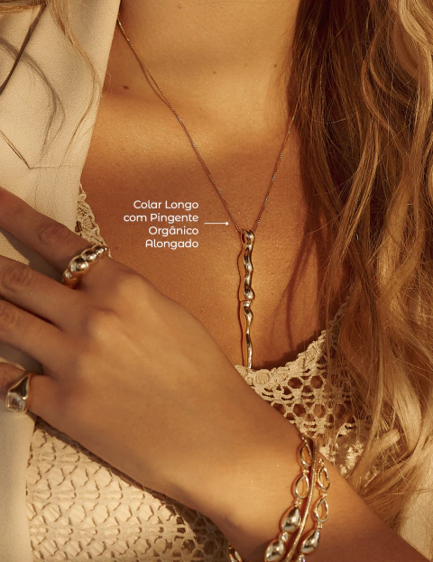 Colar Longo com Pingente Orgânico Alongado