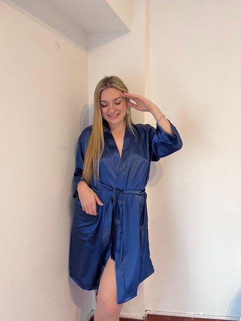 Bata manga corta de raso lisa (518)