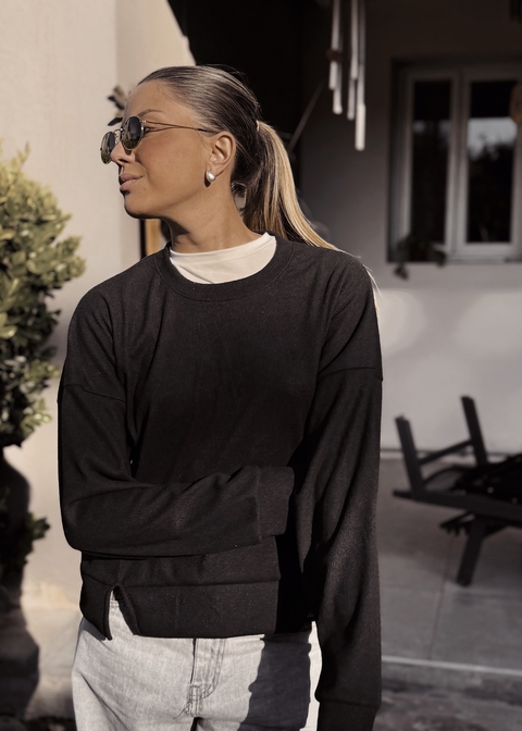 Sweater basico negro - comprar online