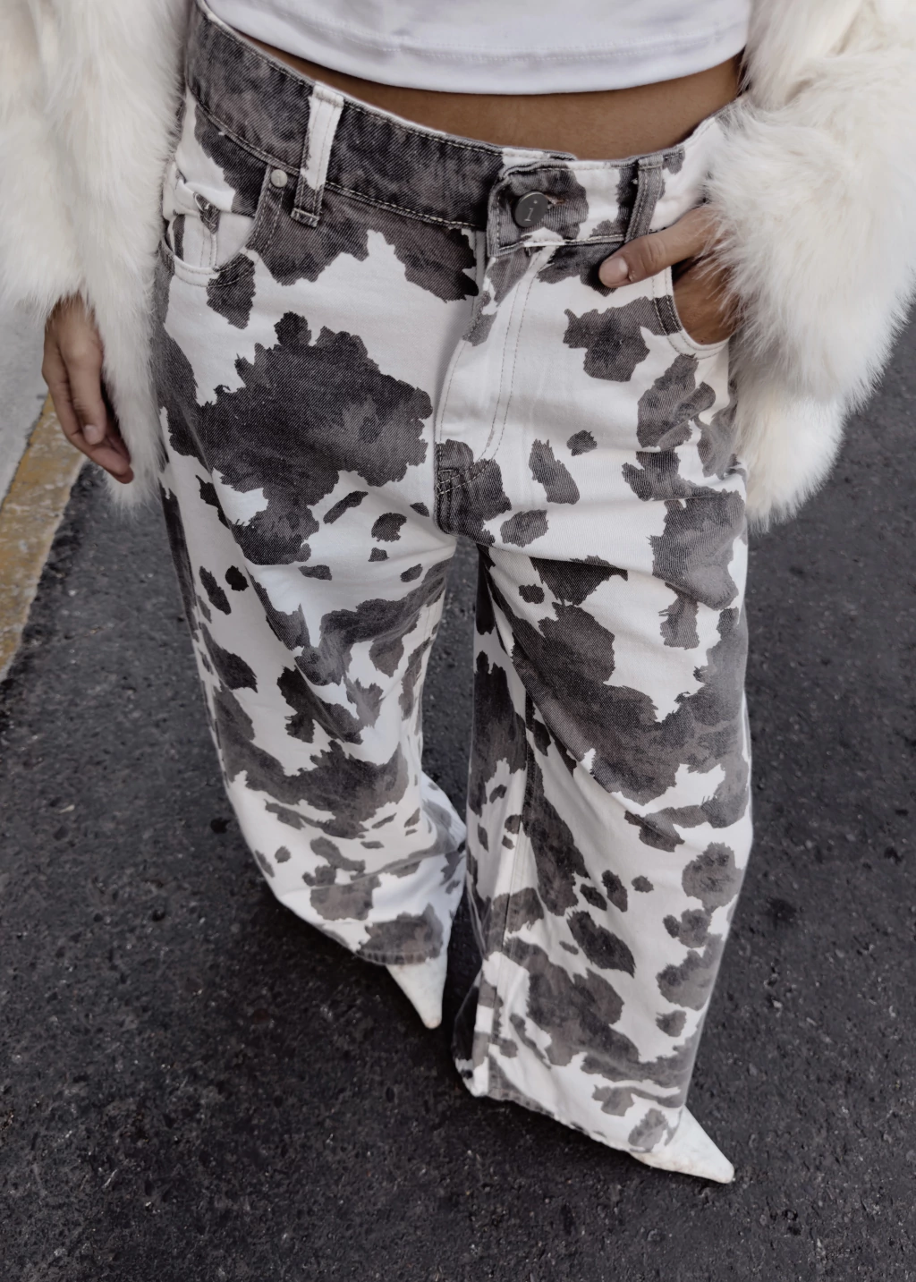 Wide leg cow- isostasia