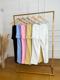 Conjunto Luana na internet