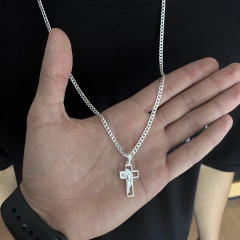 Pingente Cruz com Cristo - comprar online